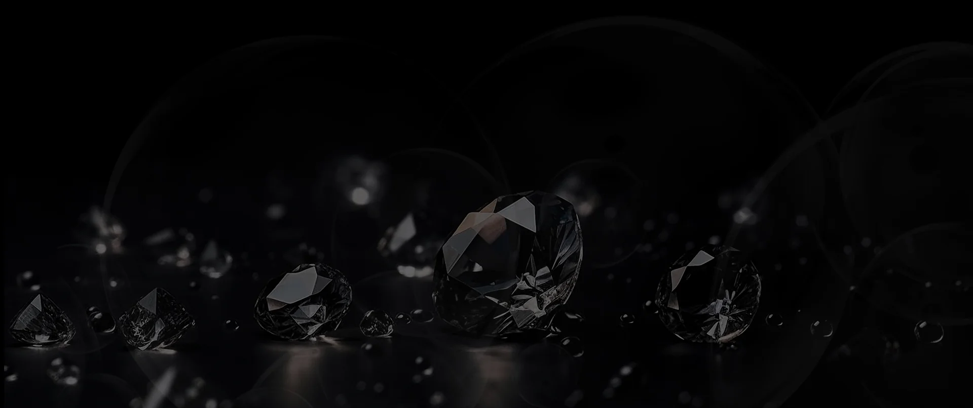 Diamanten auf dunklem Hintergrund Diamanten und Schmuckankauf bei Juwelier Sascha in Wien